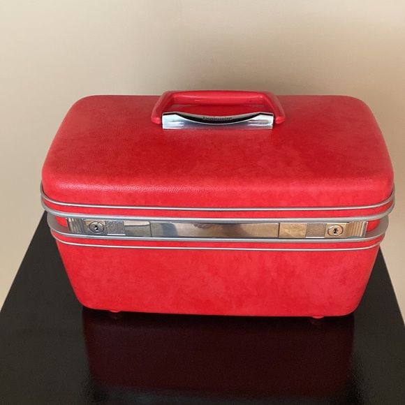 Samsonite Bags Vintage Samsonite Silhouette Train Case Red Poshmark